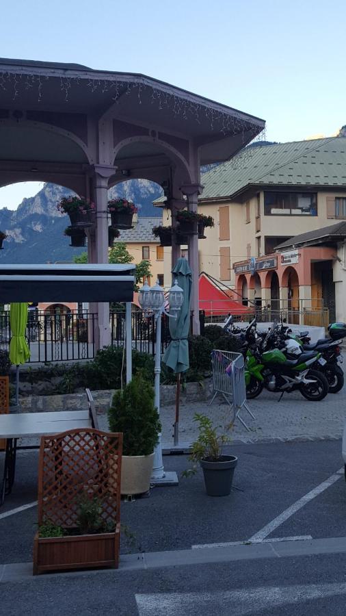 Hotel Restaurant Glaizette LʼArgentière-la-Bessée Zewnętrze zdjęcie
